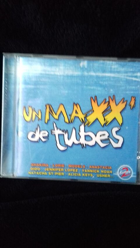 UN CD DE MUSIQUE FESTIVE 2 Brie-Comte-Robert (77)