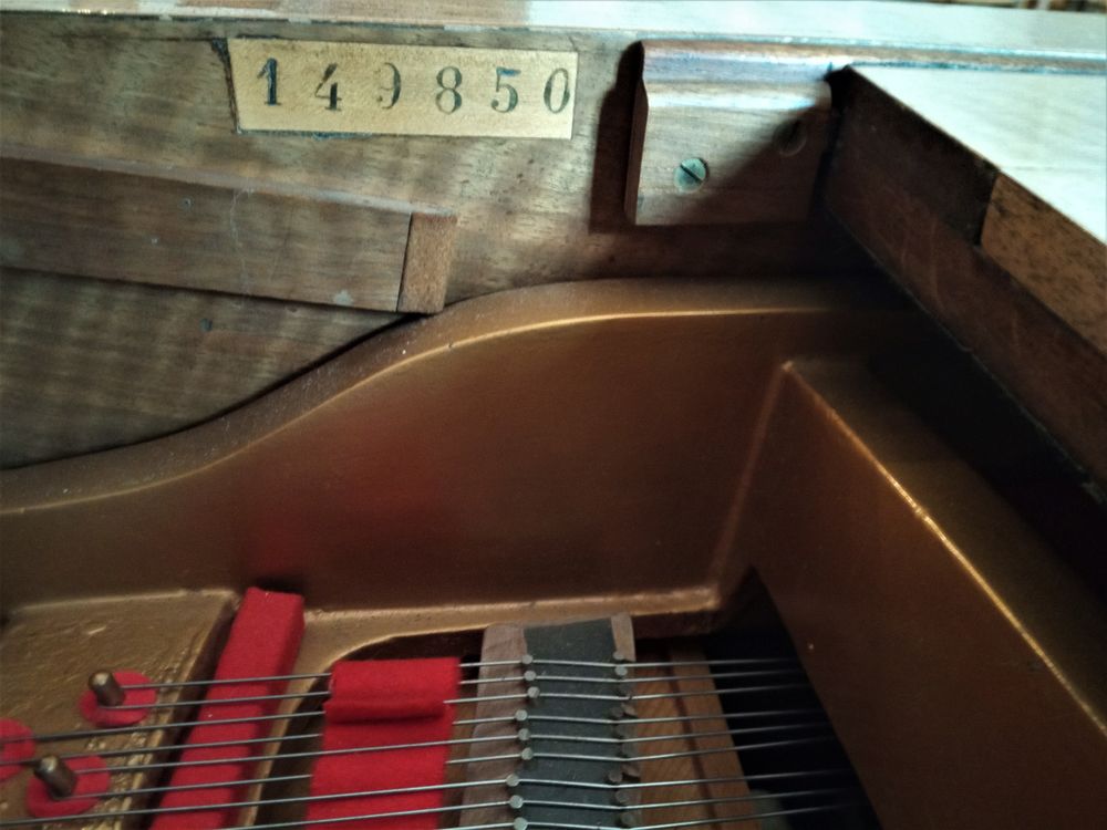 Piano PLEYEL demi queue mod&egrave;le 3 Instruments de musique