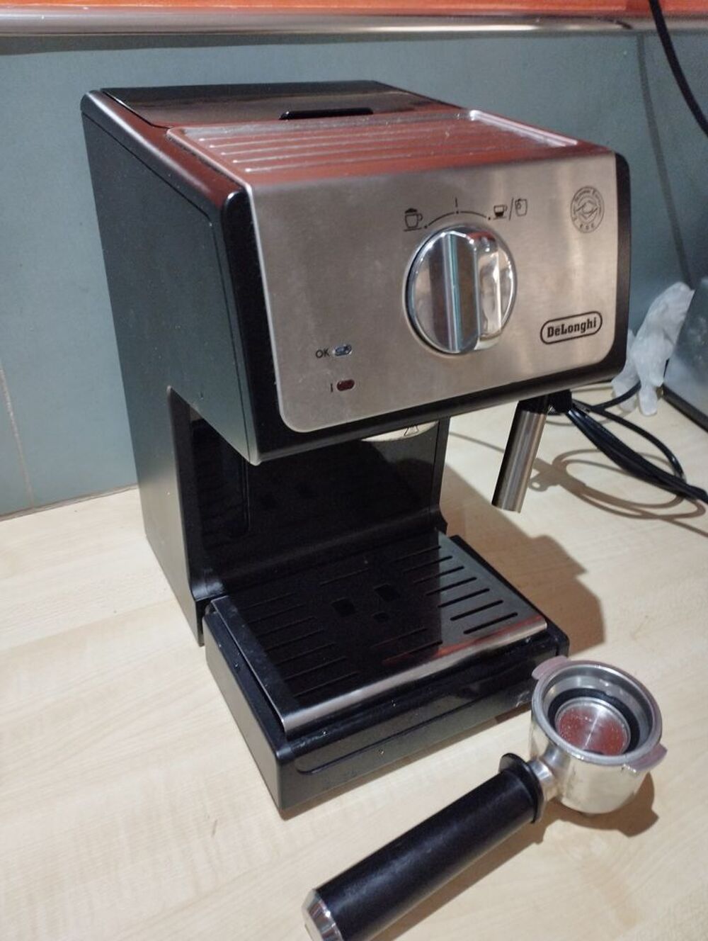 Bonjour, 
EXPRESSO DELONGHI PUMP MEDIUM
Electroménager