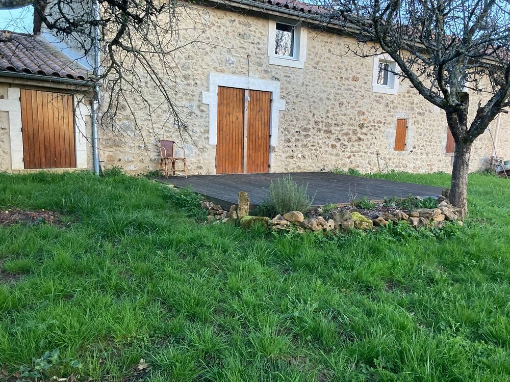 Location Maison maison de campagne  beauregard et bassac Beauregard-et-bassac