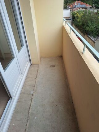  Appartement à louer 3 pièces 55 m² Valence