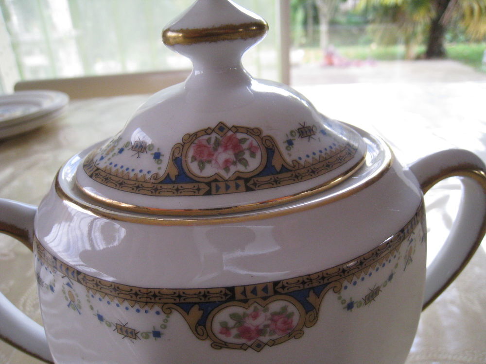 Sucrier 1952 Raynaud. A Limoges France Cuisine