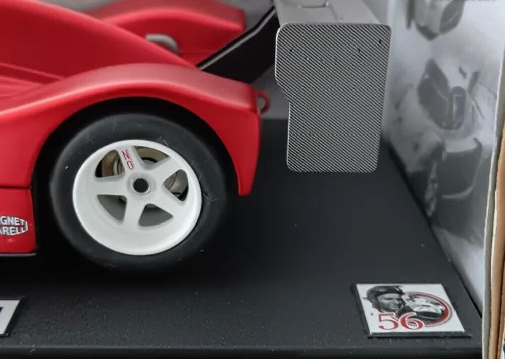 Ferrari 333 SP Hotweels Elite 1/18 