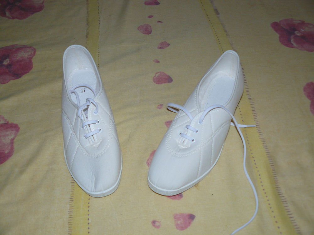 2 paires chaussures damart "bibi" Chaussures