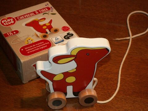 Jouet � tra�ner bo�te Playtive    chevreuil  
3 Mirecourt (88)