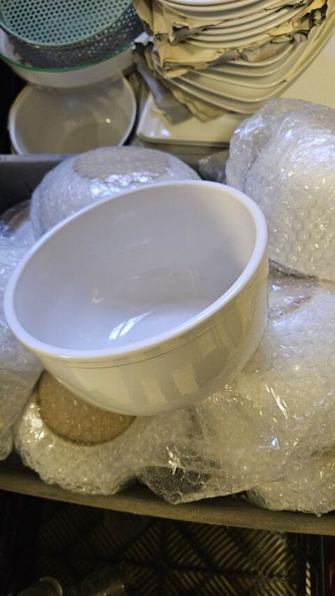 Lot de 17 Saladiers blanc 100 Agde (34)