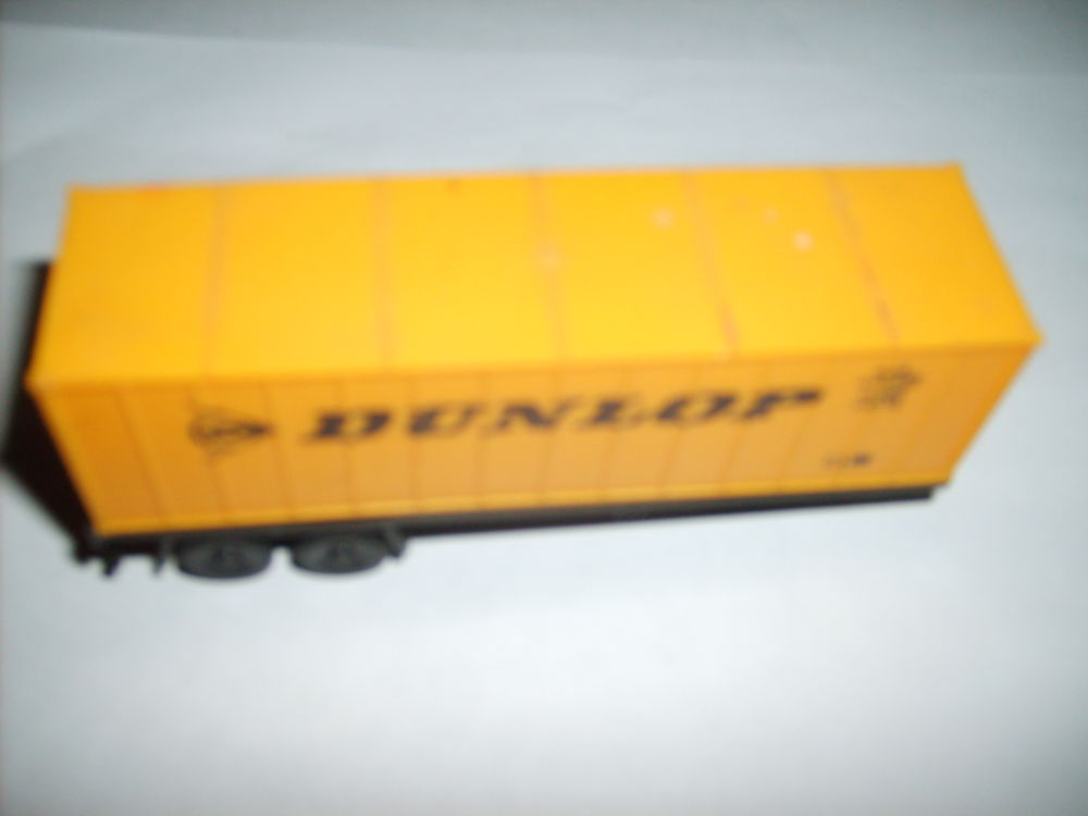 Mod&eacute;lisme Ferroviaire HO 1/87 e
Remorque DUNLOP LIMA Jeux / jouets