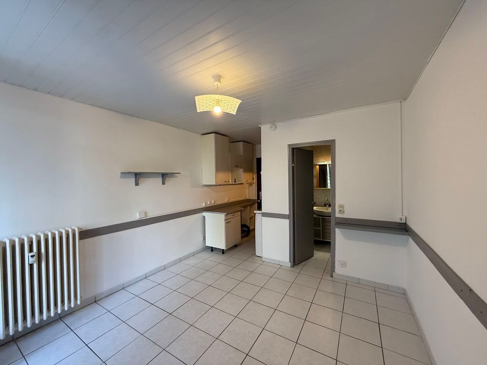Location Appartement Studio meublé avec balcon ? 18 m² ? Perpignan Perpignan