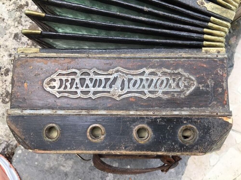 bandoneon Arnold. Instruments de musique