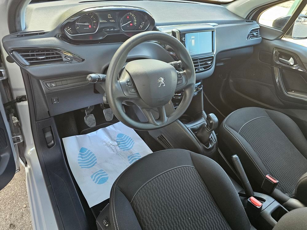 208 Phase 2 PureTech 82ch Tech Edition 2017 occasion 34690 Fabr&egrave;gues