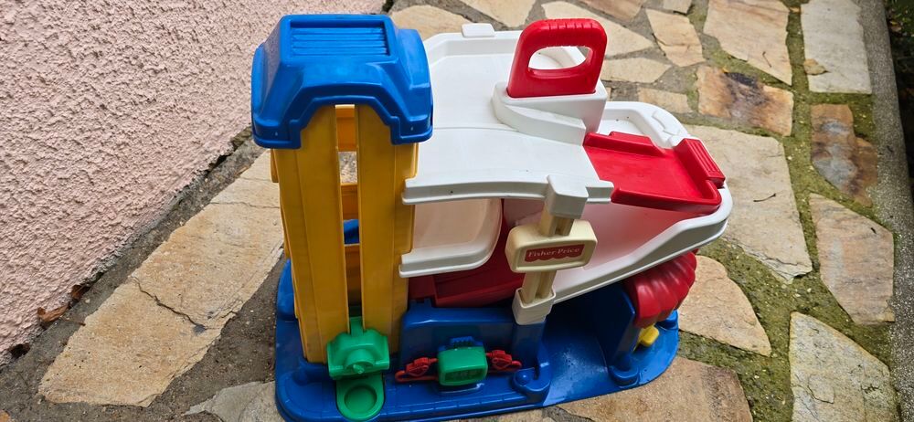 petit garage pour enfant Jeux / jouets