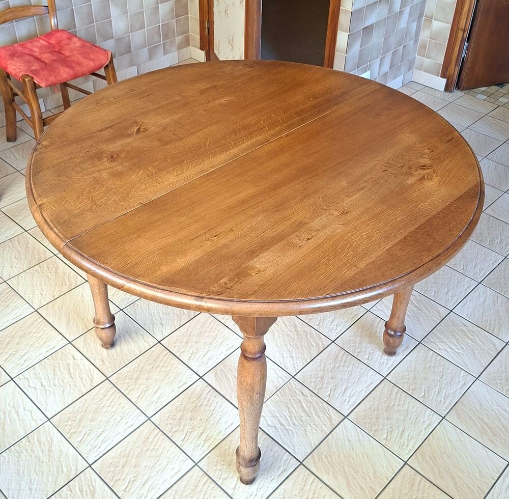 Table ronde extensible et 6 chaises Meubles
