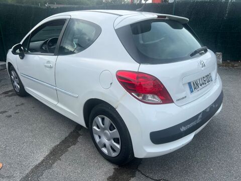 Peugeot 207 1.6 HDi 90ch FAP 99g BLUE LION Active