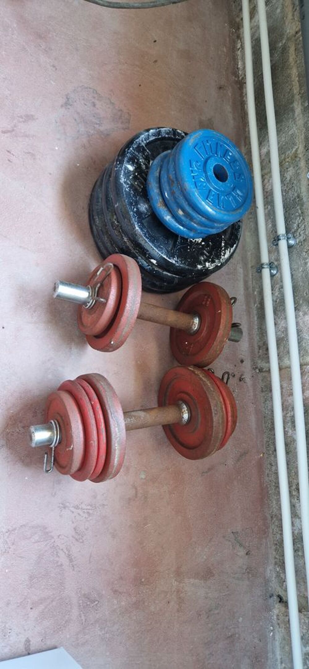 Banc de musculation + barres + poids Sports