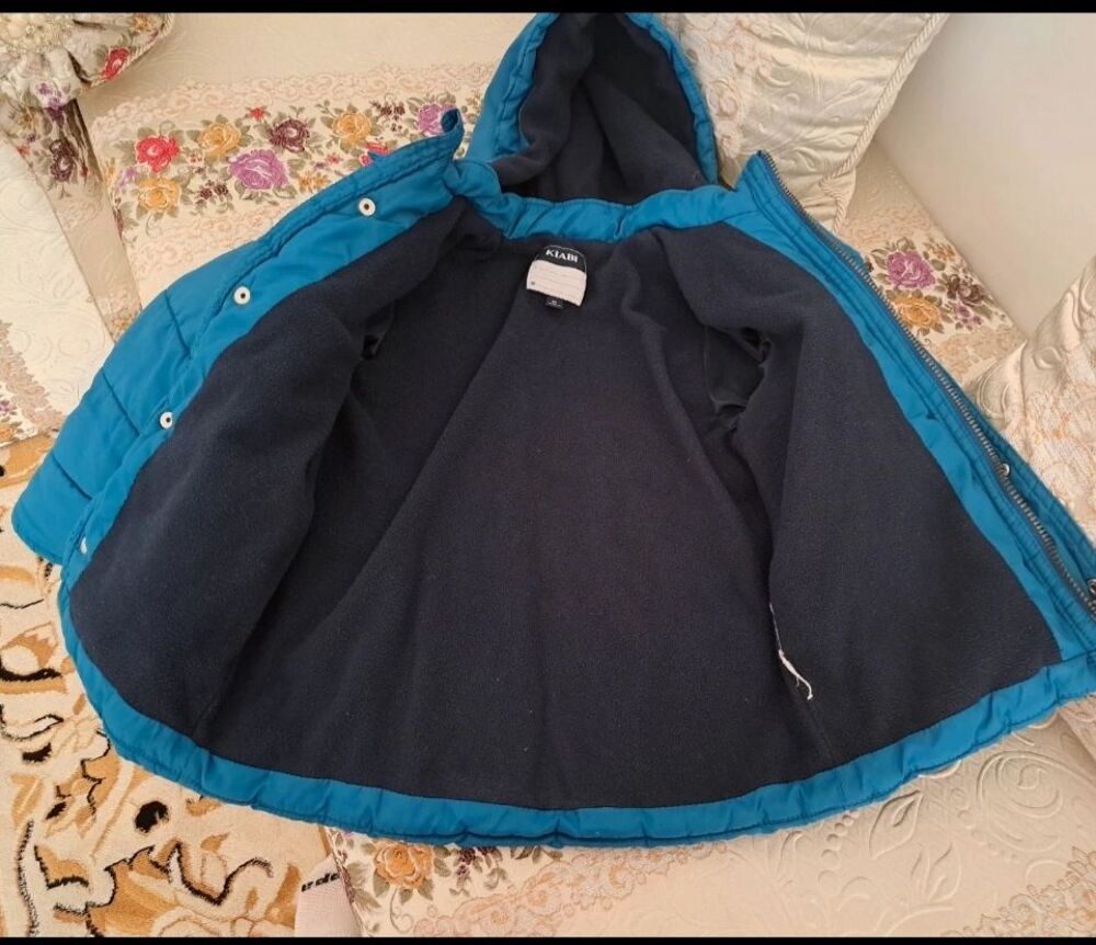 blouson &agrave; capuche polaire 5 ans kiabi tbe Vêtements enfants