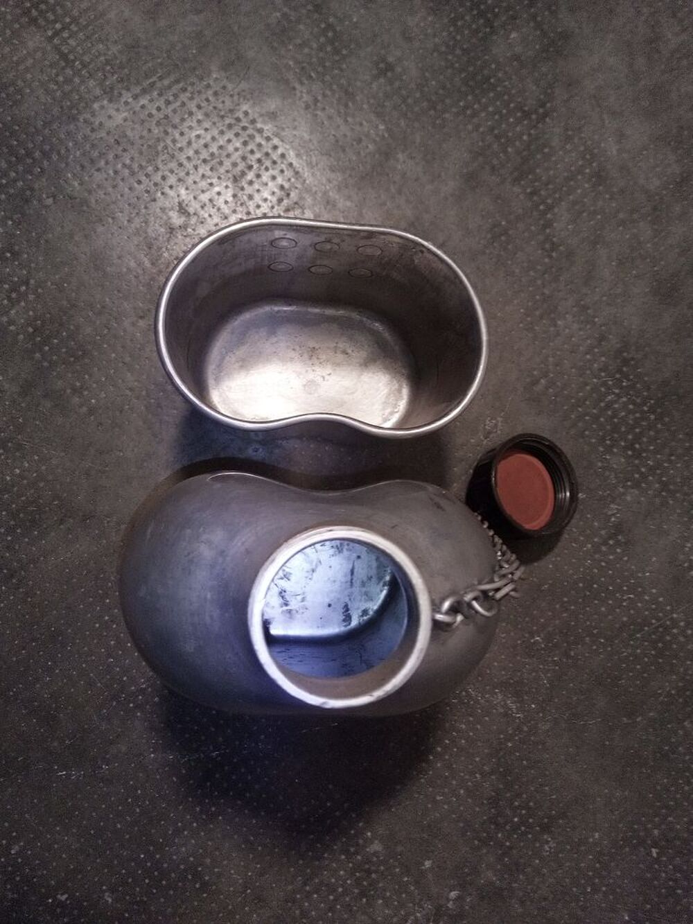 Gourde quart et sacoche militaire 