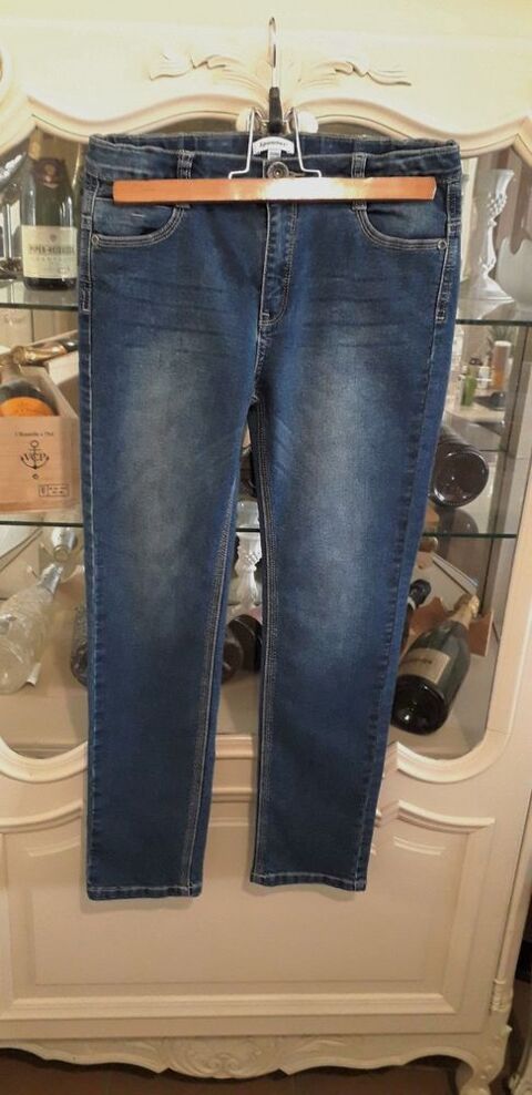 Jeans délavé 3 Pommes 11-12 ans - TBE 15 Reims (51)