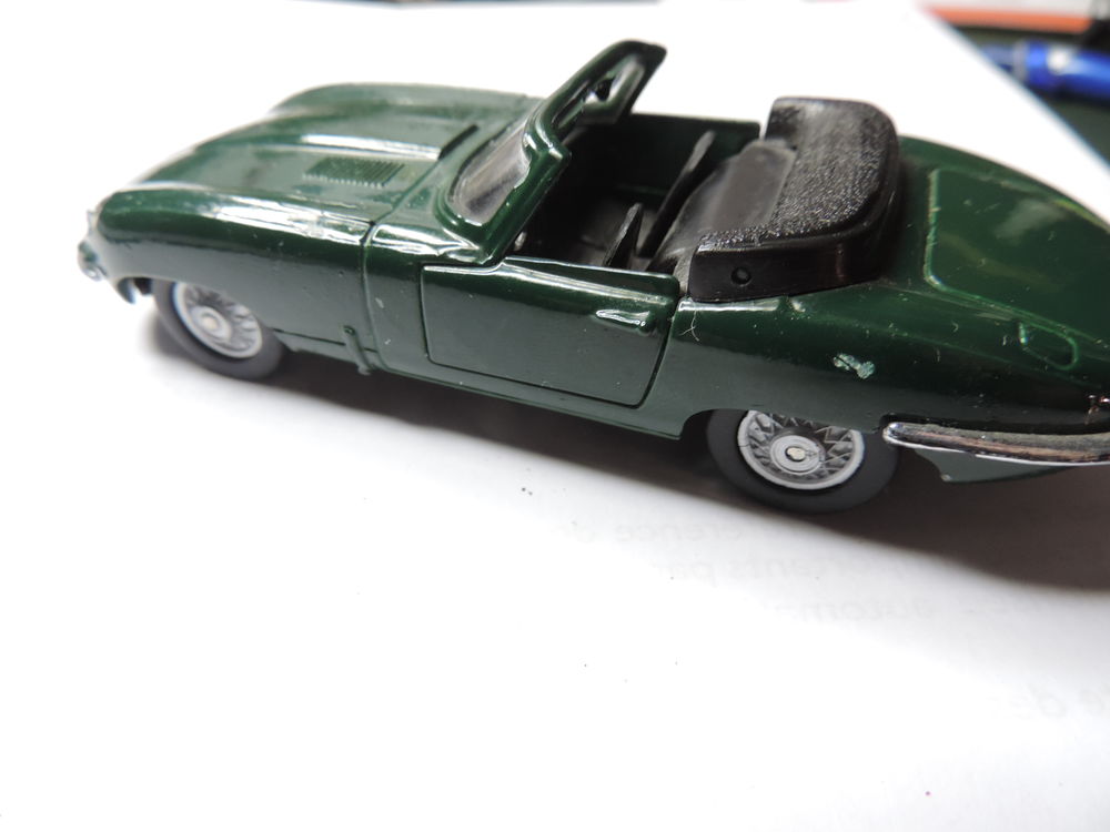 MINIATURES ALTAYA - JAGUAR CABRIOLET - 1/38 &egrave;me. 
