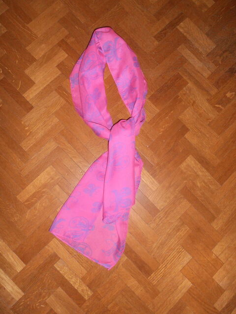 Echarpe papillons 6 (79) 5 Tours (37)