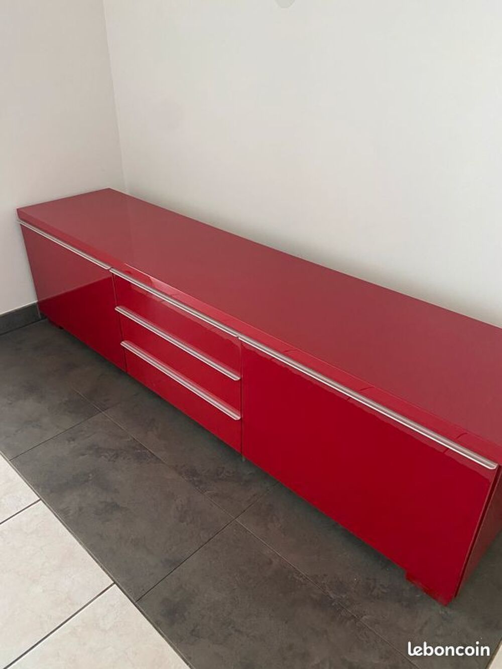Meuble TV BESTA BURS IKEA rouge laqu&eacute; tr&egrave;s bon &eacute;tat Meubles
