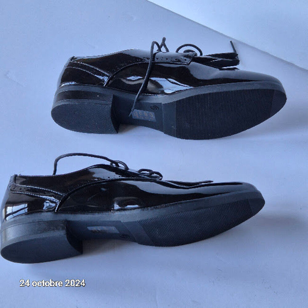 Derbies chaussures vernies noir P 41 avec languette amovible Chaussures