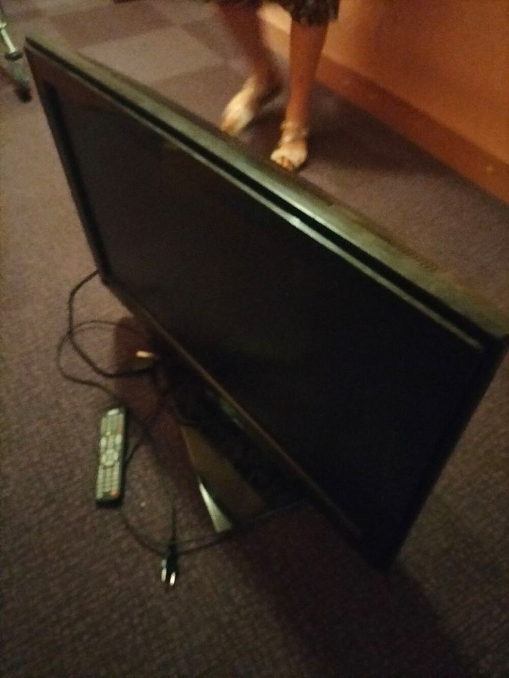 T&eacute;l&eacute;vision Philips avec tnt neuve tr&egrave;s bon &eacute;tat Photos/Video/TV