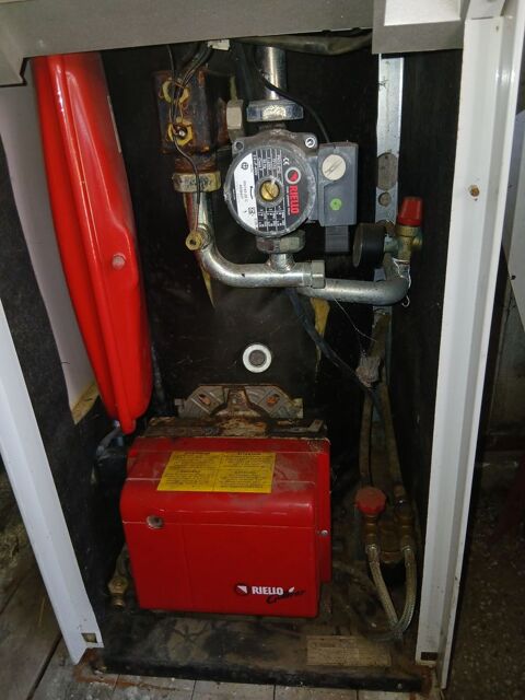 chaudi�re fioul  250 Neuve-Maison (02)