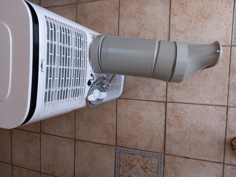 Climatiseur mobile r&eacute;versible Electroménager