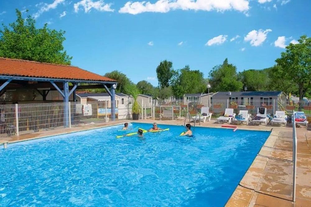   Mobil-home  Saint-Georges-De-Didonne 1 km de la plage  Poitou-Charentes, Saint-Georges-de-Didonne (17110)