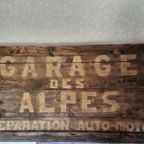 Enseigne en bois ancienne ' Garage des Alpes 'ann�es 30 380 Faverges (74)