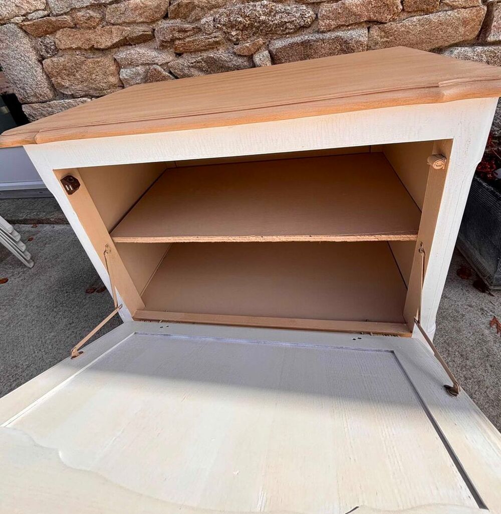 Meuble ancien r&eacute;nov&eacute; blanc et bois Style moderne Meubles