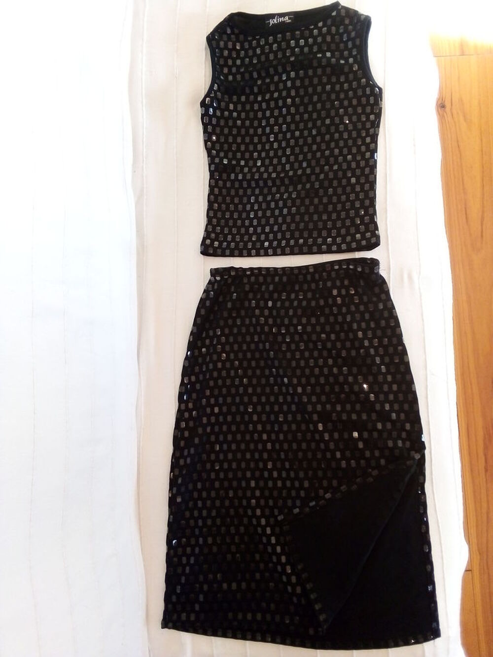 Jupe fendue + haut noir brillant JOLINA Vêtements