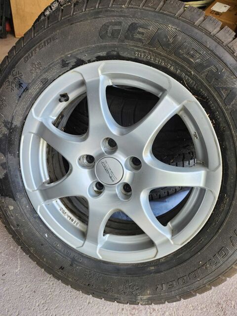 Pièces et équipements Voiture Pneu voiture - roue  occasion Cerbois 18120