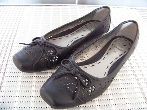 Ballerines noires ajoures Pointure 39 4 Saint-Jean-de-Thouars (79)