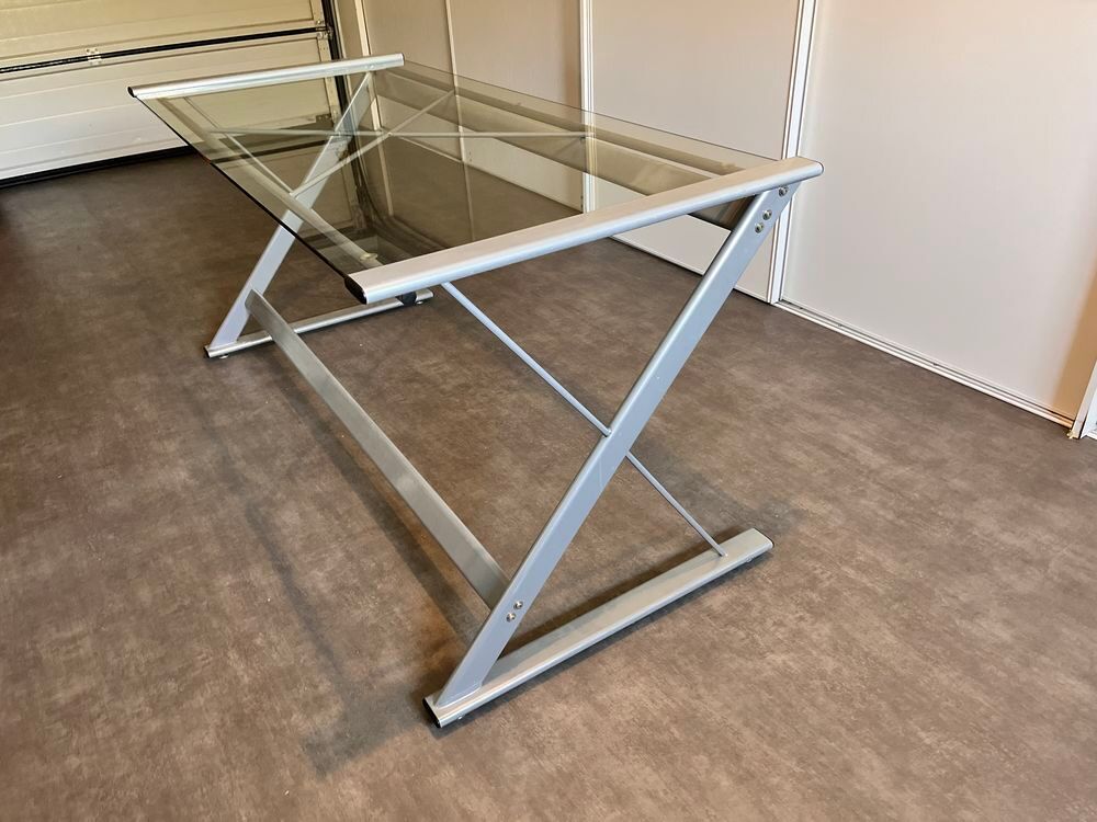 Bureau en verre et aluminium Meubles