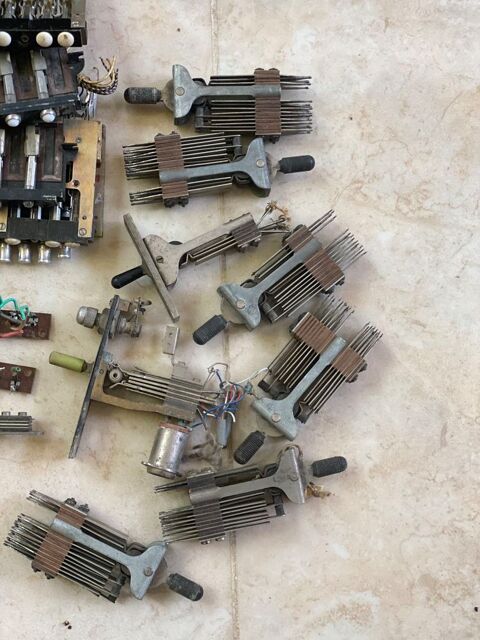 Ancienne centrale t�l�phonique 25 Le Mesnil-Saint-Denis (78)