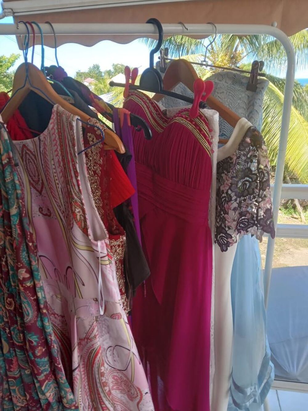 vide dressing Vêtements