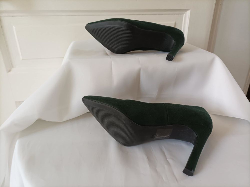 Escarpins "GB " vert fonc&eacute; . Pointure 38 Chaussures