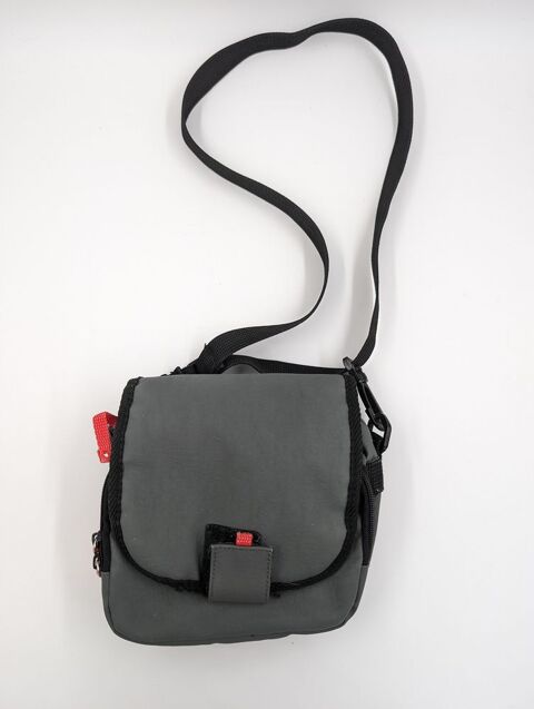 Sacoche Bandouli�re grise et noire 2 Vulbens (74)