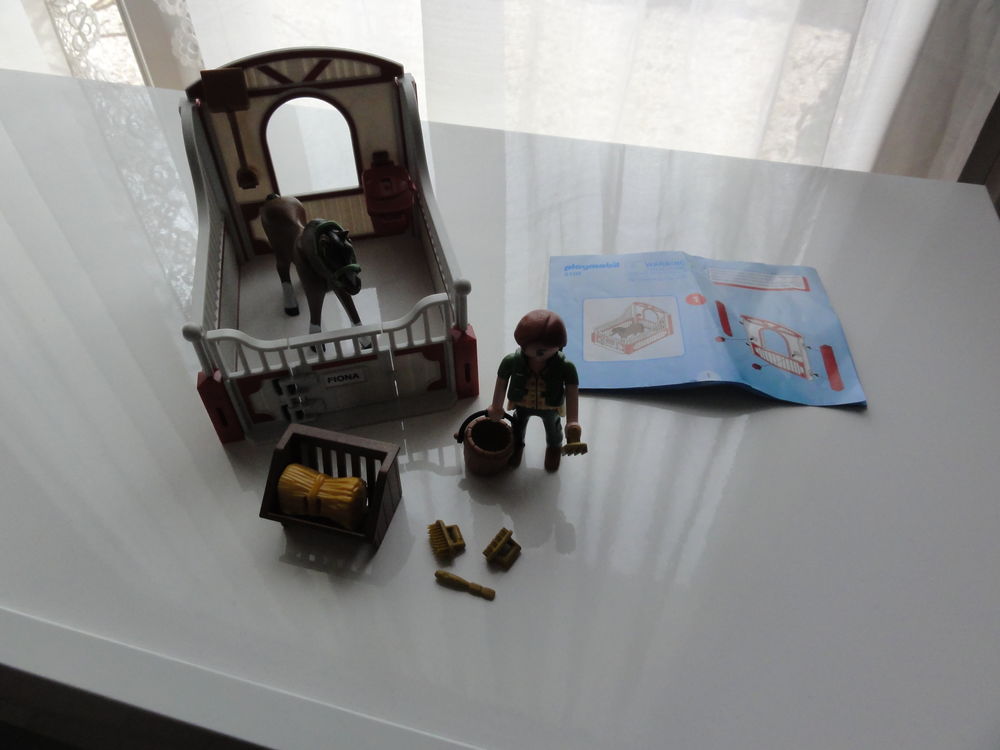  Playmobil 5108 Cheval dans son box et Palfreni&egrave;re + Chevaux Jeux / jouets