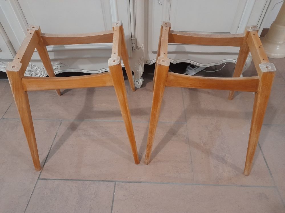 pi&egrave;tements pour chaises ou fauteuils ann&eacute;es 60 Meubles