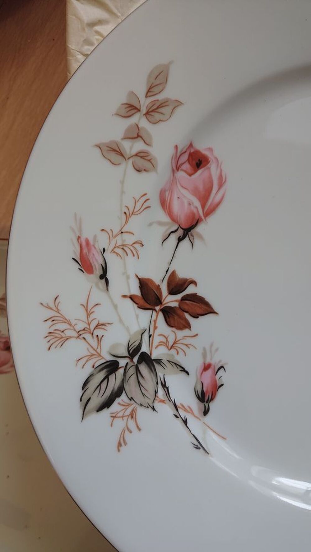 service vaisselle en porcelaine de limoges 108 pi&egrave;ces Cuisine