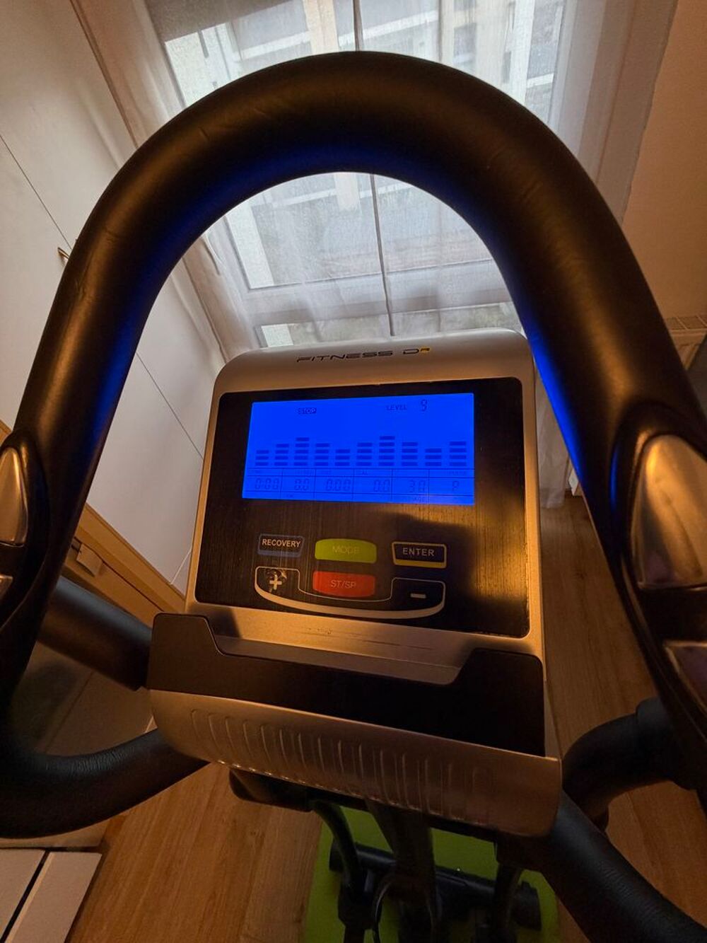 V&eacute;lo elliptique Fitness Doctor Dragon III ? Tr&egrave;s peu utilis&eacute; Sports