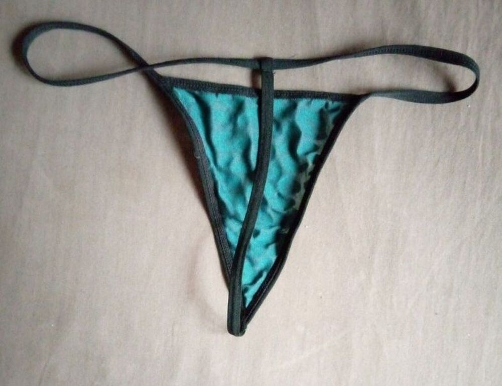 Ensemble body porte jarretelle et string - taille S Vêtements