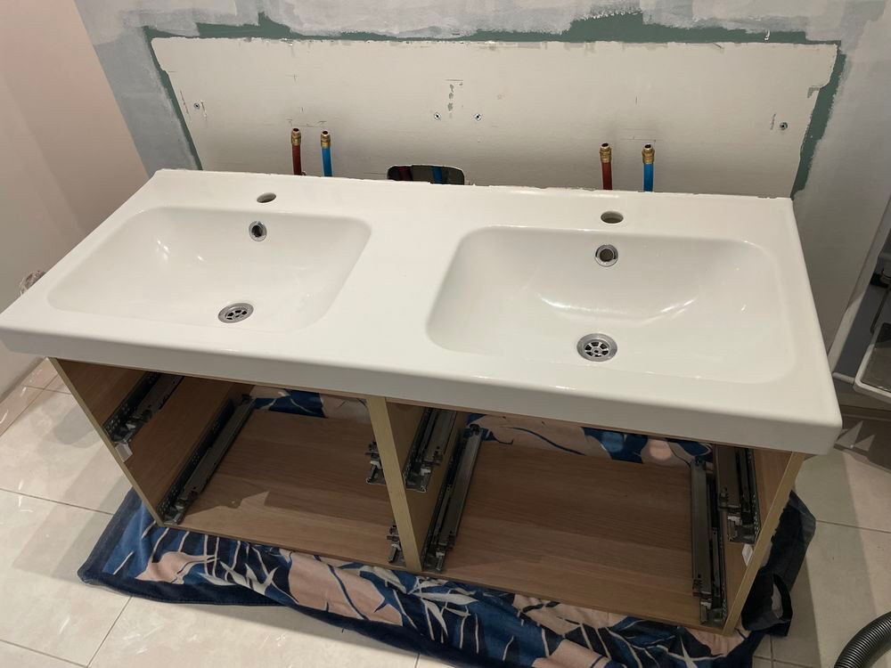 meuble de salle de bain+ vasque+grand miroir +seche serviett Meubles