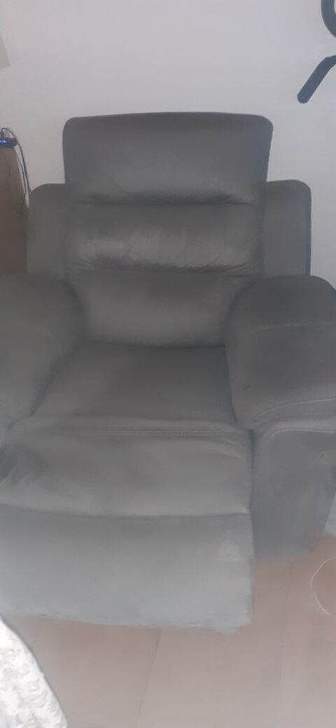 Canapé 3 places relax + un fauteuil relax en microfibre gris La Valette-du-Var (83)