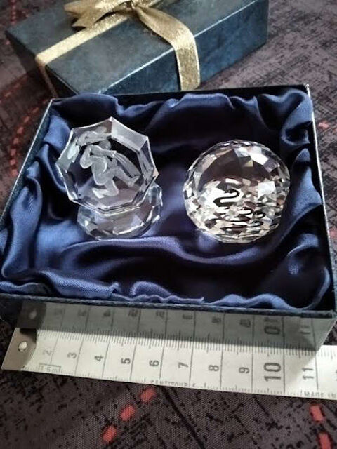 Lot de 2 presse papier Swarovski Nevers (58)