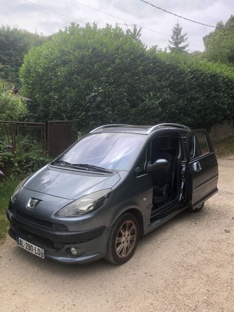 Peugeot 1007 1.4e 16v Dolce