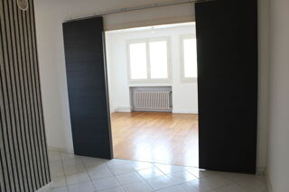  Appartement à louer 3 pièces 64 m²