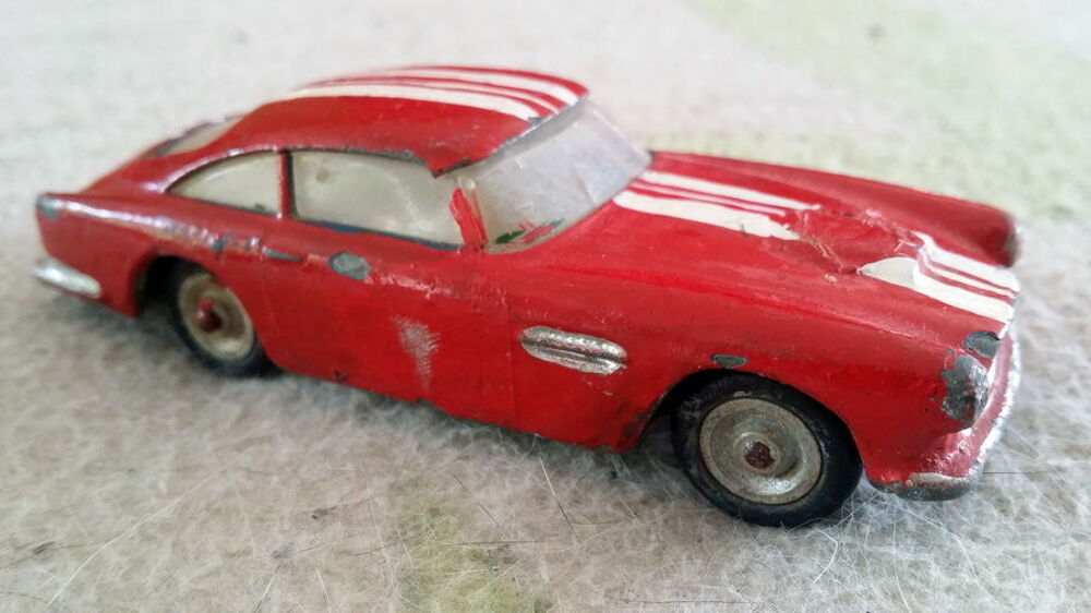 ASTON-MARTIN DB4 solido 1/43 VINTAGE 